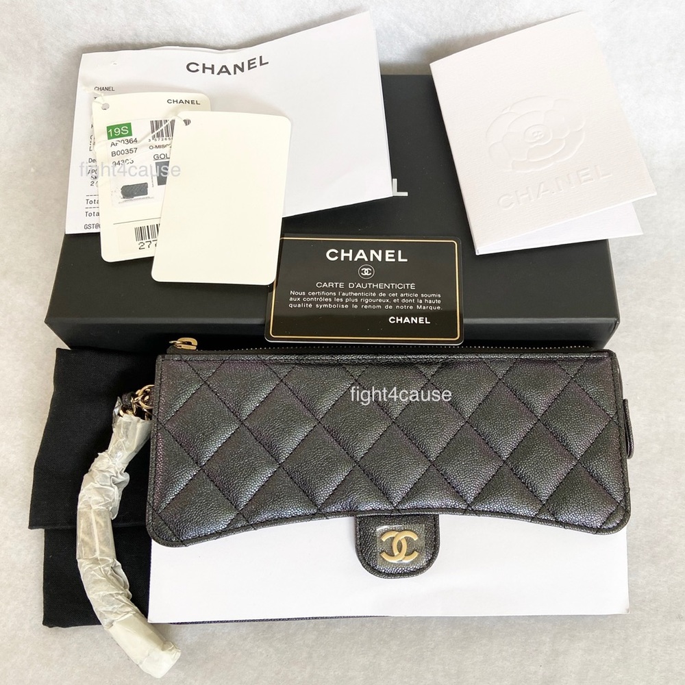 SOLDWallet Wristlet Clutch Iridescent Black Caviar